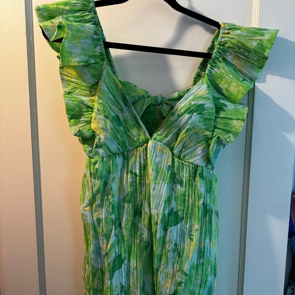 NWT green ruched ruffle sleeves Allison + Kelly mini dress, sz M